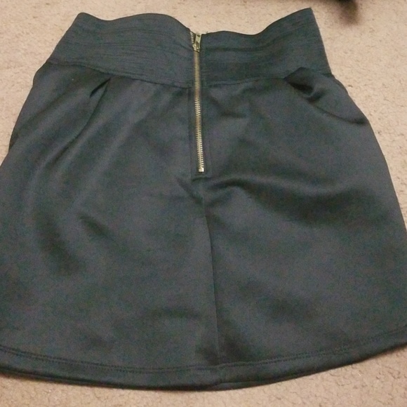 skater skirt size medium - Picture 2 of 2